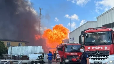 Gebze'de boya fabrikasında yangın çıktı