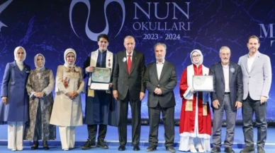 Torununun mezuniyet törenine katılan Erdoğan'dan öğrencilere nasihat: Aşkınan koşan yorulmaz