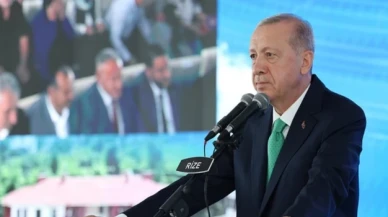 Erdoğan elini öpmeyen çocuğa tokat attı