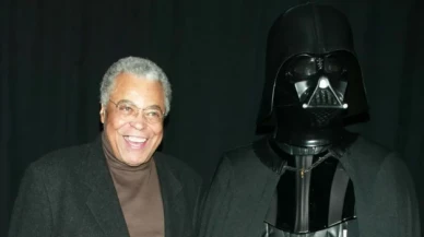 Star Wars'ın ikonik karakteri ‘Darth Vader’e ses veren James Earl Jones 93 yaşında yaşamını yitirdi