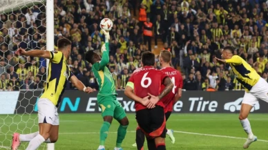 Fenerbahçe, Manchester United ile 1-1 berabere kaldı ve puanını 5'e yükseltti