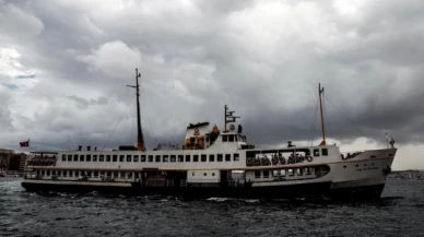 İstanbul'da, hava muhalefeti nedeniyle bazı vapur seferleri yapılamıyor