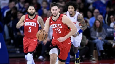 NBA'deki gururumuz Alperen'in double-double'ı ile Rockets uzatmada kazanmayı bildi