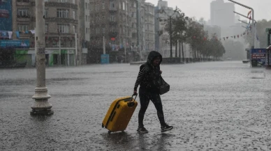 AKOM'dan İstanbul için kuvvetli yağış ve fırtına uyarısı!