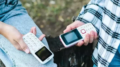 'Zombi modu'ndan kaçanlar tuşlu telefona sarıldı