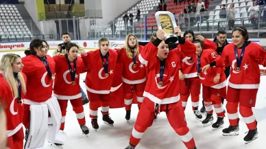 Türkiye, Kadınlar 18 Yaş Altı Buz Hokeyi dünya şampiyonu oldu!