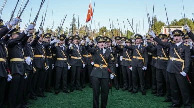 TSK'dan ihraç edilen teğmenlerin tazminatı, CHP milletvekillerinin maaşlarıyla ödenecek