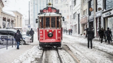 İstanbul'a yeni kar yağışı için tarih verildi: Bu defa daha sert gelecek!