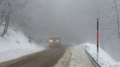 Kar yağışı, Bolu ve Kocaeli'nin yüksek kesimlerinde başladı