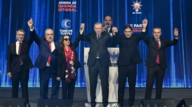 Cumhurbaşkanı Erdoğan, rozetleri taktı: İstifa eden üç milletvekili AK Parti çatısı altında birleşti