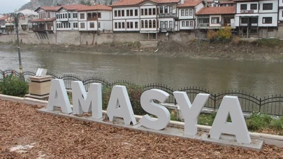 Amasya'da sonbahar kareleri için yapraklar toplanmadı