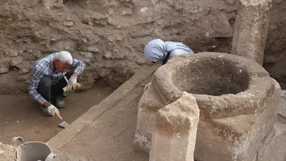 Harran'da 8 asırlık medresenin avlu, kuyu ve platformu bulundu