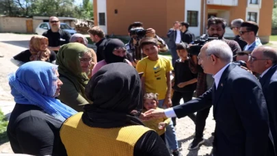 CHP Genel Başkanı Kılıçdaroğlu'ndan Van’da aile ziyareti