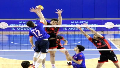 Genç Erkekler Türkiye Voleybol Şampiyonası Malatya’da devam ediyor