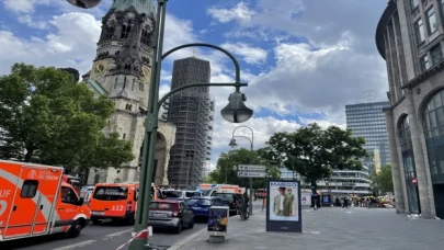 Berlin'de bir araç kalabalığa daldı: 1 ölü, 30 yaralı