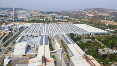 Şişecam, Mersin’de yenilediği fırınıyla güneş enerjisi sektörüne katma değerli ürünler sağlıyor