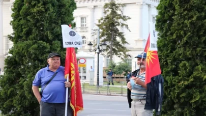 Kuzey Makedonya’da AB üyeliği önerisiyle ilgili protestolar devam ediyor