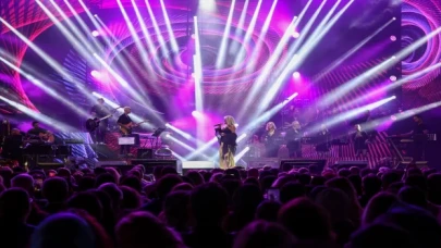 Ajda Pekkan, Kuruçeşme Açıkhava’da konser verdi