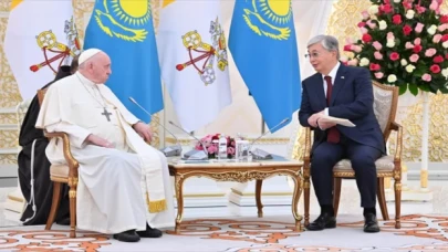 Papa Franciscus, Kazakistan’a ilk resmi ziyaretini gerçekleştiriyor