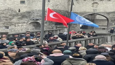 Belçika’da Türkiye ile dayanışma için katedral çanıyla İstiklal Marşı çalındı