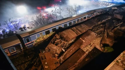 Yunanistan’da tren kazası! 29 kişi hayatını kaybetti