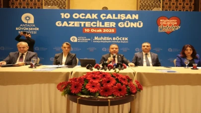 Antalya Büyükşehir Belediye Başkanı Böcek, gazetecilerle buluştu: