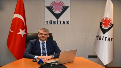 TÜBİTAK Başkanı Aydın ”Yılın Kareleri” oylamasına katıldı