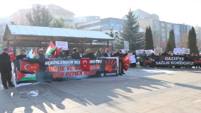 Erzurum’da sağlık çalışanları soğuk havaya rağmen Gazze için yürüdü