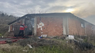 Ordu’da çıkan yangın iş yeri ile depoda hasara neden oldu