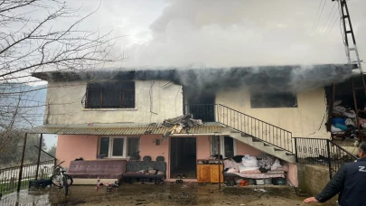 Adana’da evde çıkan yangın söndürüldü