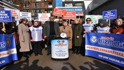 Van’da işten çıkarılan belediye çalışanları eylemlerini sürdürüyor