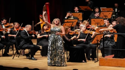 Ünlü soprano Sinead Campbell Wallace, İstanbul’da konser verdi