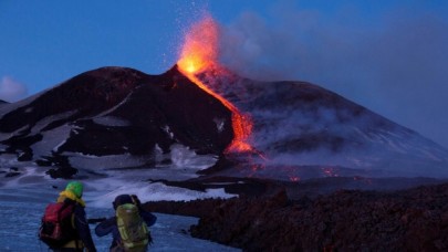 Dumanı üstünde Etna yanardağından ürküten görüntü