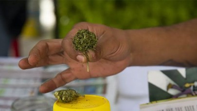 New York polisi artık marihuana kokusu nedeniyle araçlarda arama yapamayacak