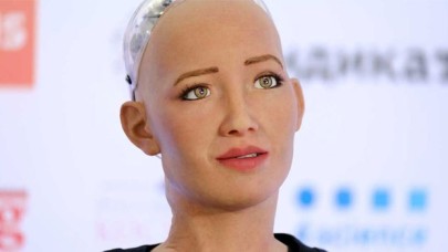 Robot Sophie, müzik sektörüne adım atmaya hazırlanıyor