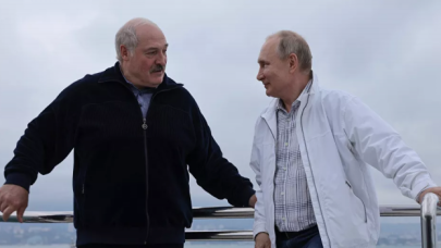 Putin ve Lukaşenko'dan denizde tekne turu