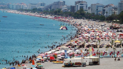 Antalya’da boş yer kalmadı, Vali ''Rezervasyon için beni arıyorlar'' dedi