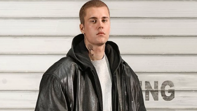 Justin Bieber moda reklamı için kamera karşısında