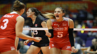 A Milli Kadın Voleybol Takımı, Avrupa Şampiyonası üçüncü maçında İsveç'i 3-0 yendi