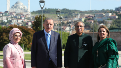 Erdoğan, Pakistanlı mevkidaşı Arif Alvi ile görüştü