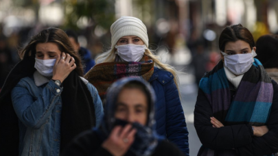 Hollanda'da "Korona kartı" uygulaması başladı