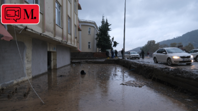 Şiddetli yağış Bozkurt'un sokaklarını yeniden sular altında bıraktı