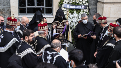 Başrahip Tatul Anuşyan son yolculuğuna uğurlandı