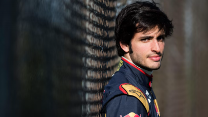 F1 pilotu Carlos Sainz, La Casa de Papel'in son sezonunda yer aldı