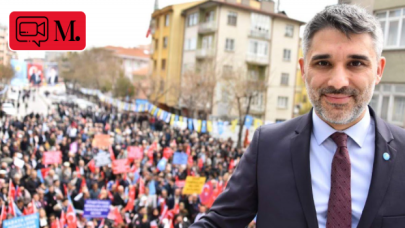 İYİ Partili Taylan Yıldız'dan pankartlı protesto