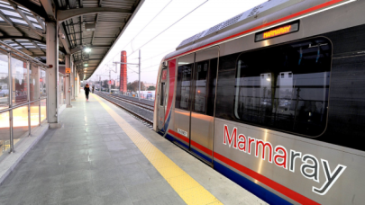 Marmaray'da seferler geçici olarak durduruldu