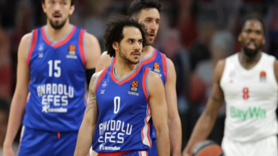 Anadolu Efes-Bayern Münih maçı, Kovid-19 nedeniyle ertelendi