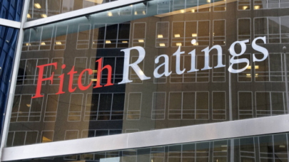 Fitch, Türkiye'nin kredi notunu düşürdü