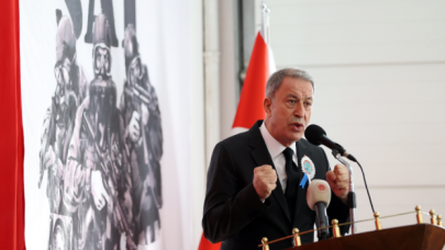 Hulusi Akar: Rusya ve Ukrayna arasındaki sorunların çözümü için gece gündüz temastayız