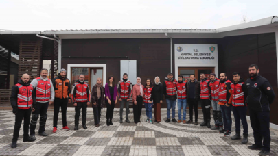 Kartal’da Afet gönüllüsü motosikletli kuryelere eğitim verildi